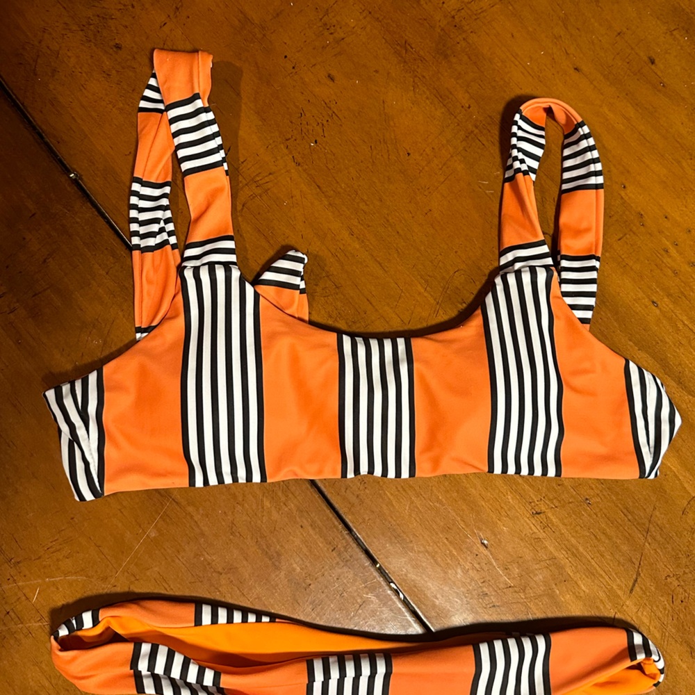 Stripped Bikini Set - Picture 4 of 5